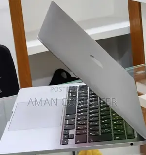 New Laptop Apple MacBook Pro 2020 8GB Intel Core i5 SSD 512GB