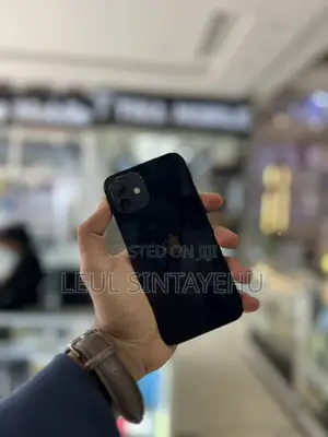 Apple iPhone 12 64 GB Black