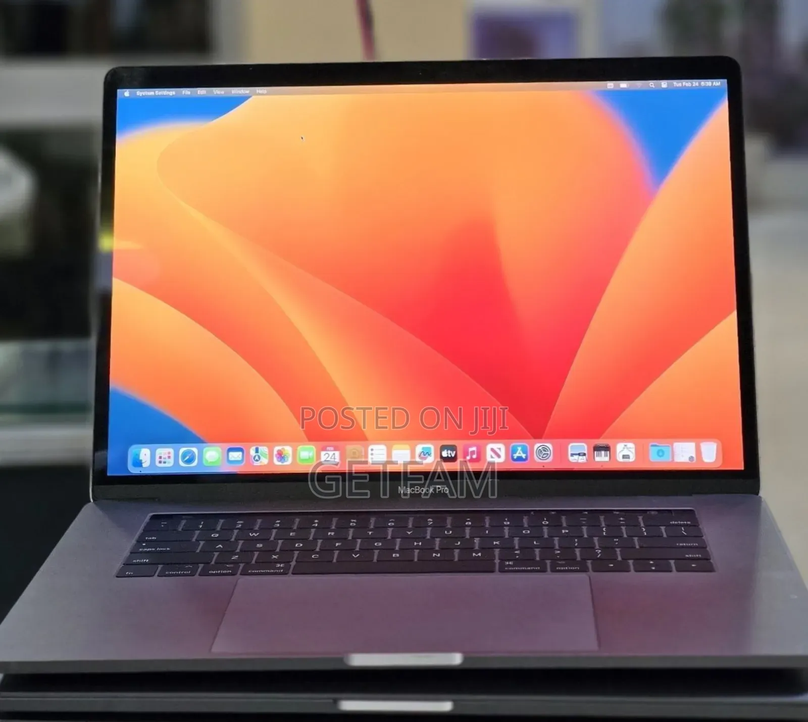 New Laptop Apple MacBook Pro 2017 16GB Intel Core i7 SSD 512GB