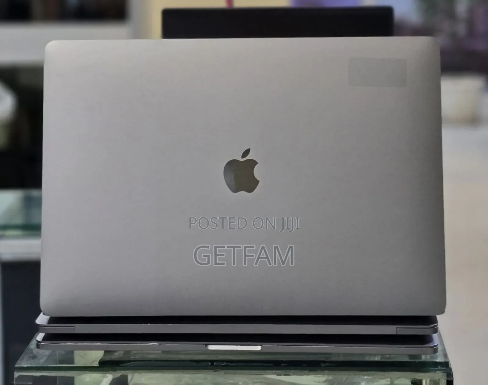 New Laptop Apple MacBook Pro 2017 16GB Intel Core i7 SSD 512GB