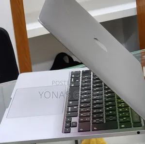 New Laptop Apple MacBook 8GB Intel Core i5 SSD 512GB
