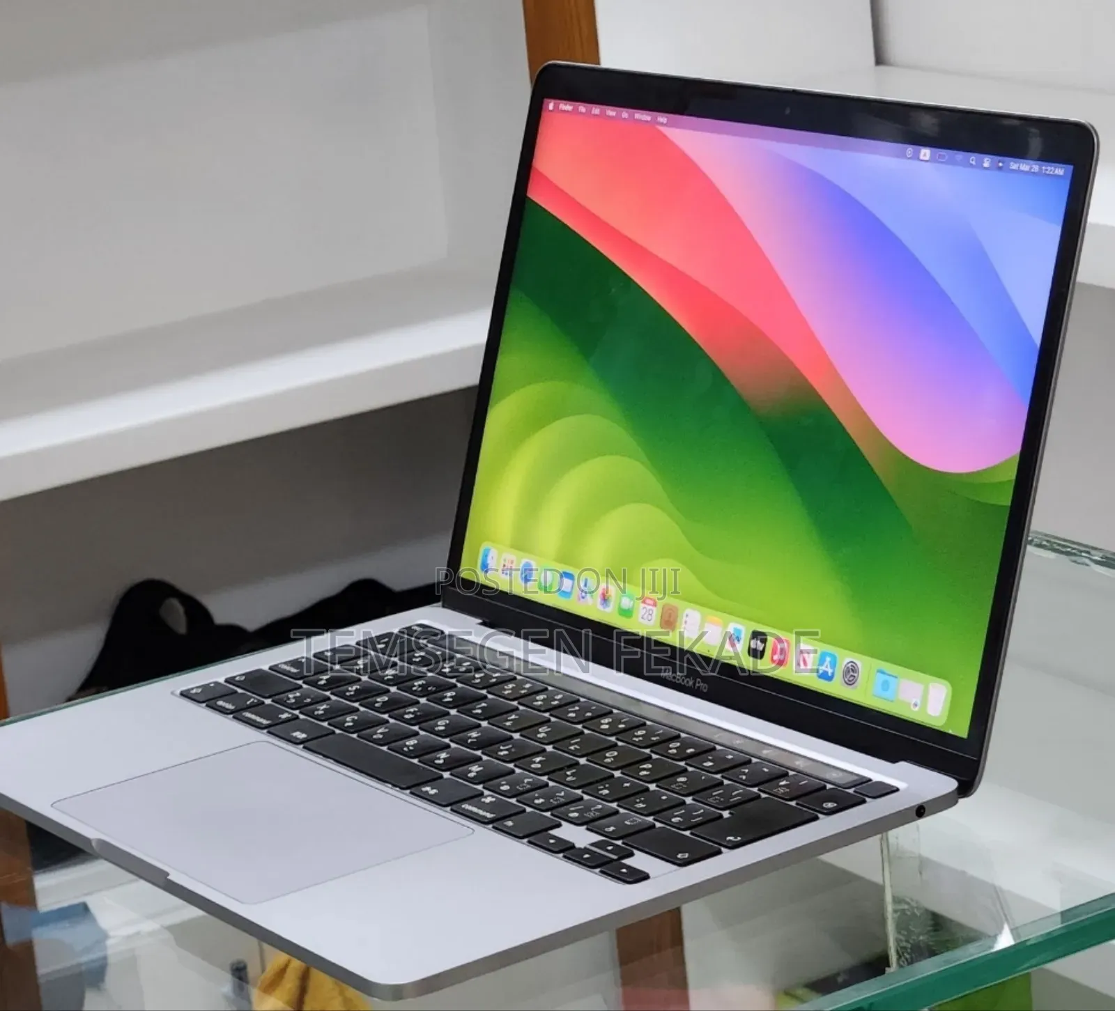 New Laptop Apple MacBook Pro 2020 8GB Intel Core i5 SSD 512GB