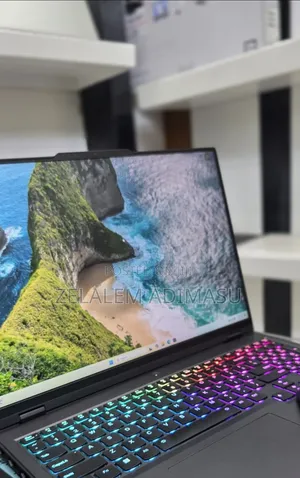 New Laptop Lenovo Legion Pro 7 48GB Intel Core i9 SSD 1T