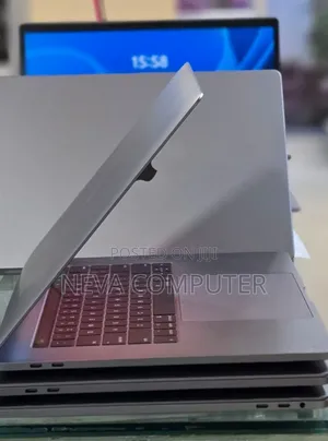 New Laptop Apple MacBook Pro 16GB Intel Core i7 SSD 512GB