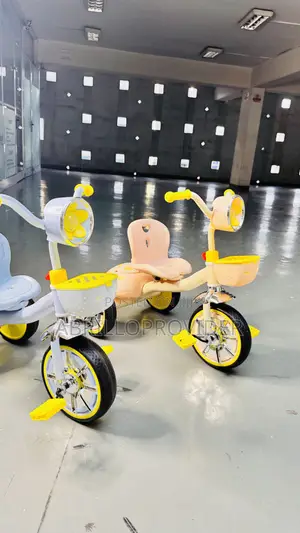 Fashion Design New Plastic Musical Ride-on Pedal Bike for 2-6 Years