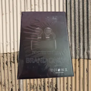 Pro 5s Black: Ultra-Lightweight TWS Earbuds