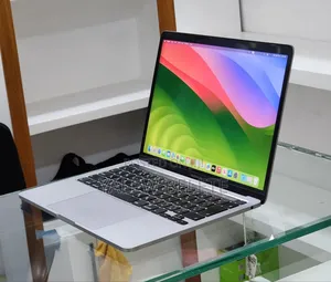 New Laptop Apple MacBook 2020 8GB Intel Core i7 SSD 512GB