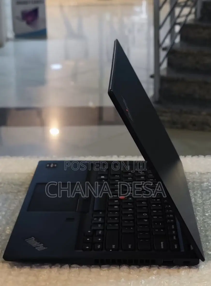 New Laptop Lenovo ThinkPad t495s 16GB AMD Ryzen 7 SSD 512GB