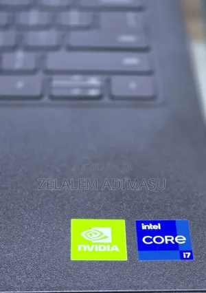 New Laptop Dell Latitude 3320 8GB Intel Core i7 SSD 256GB