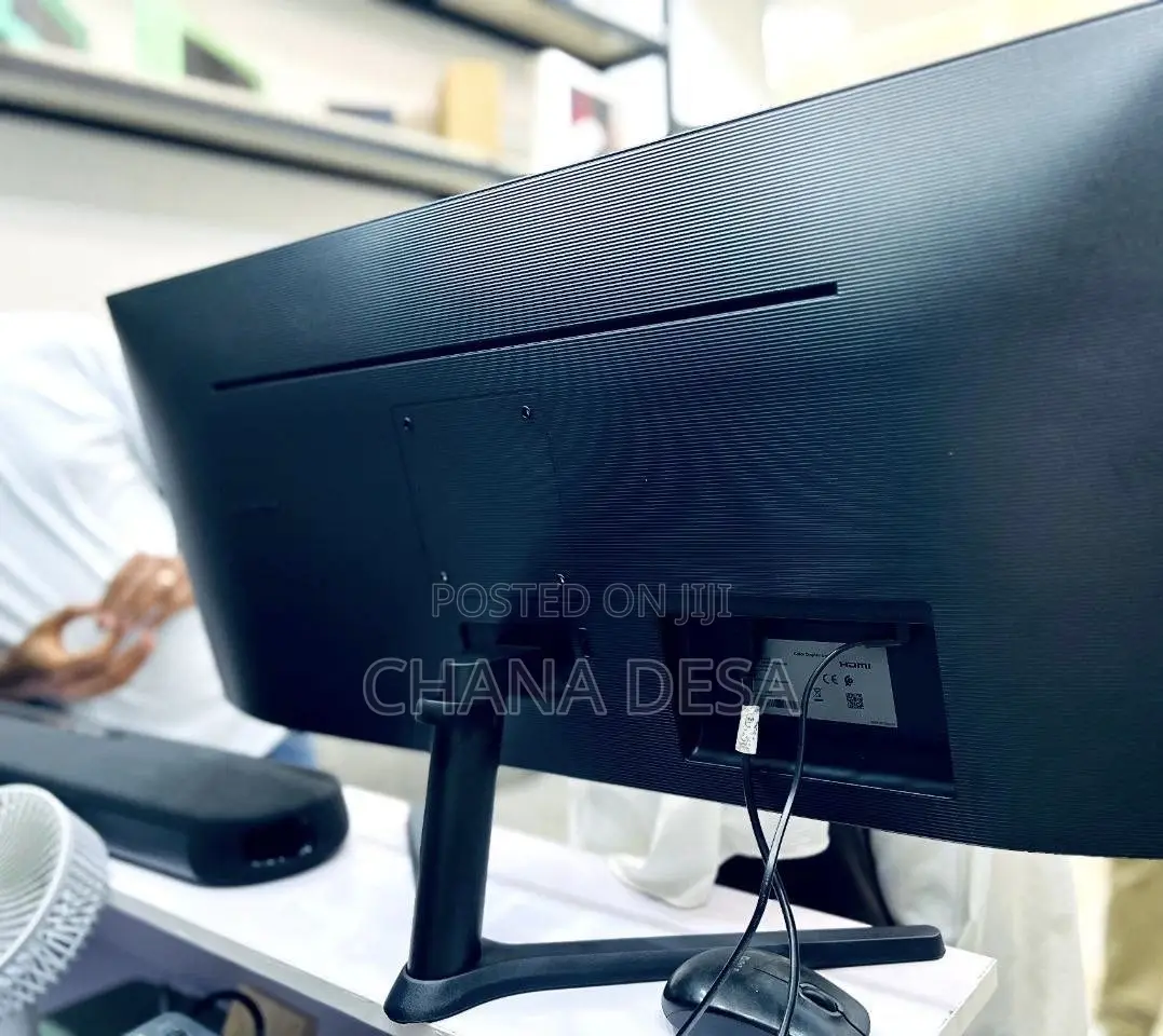 Curved Monitor