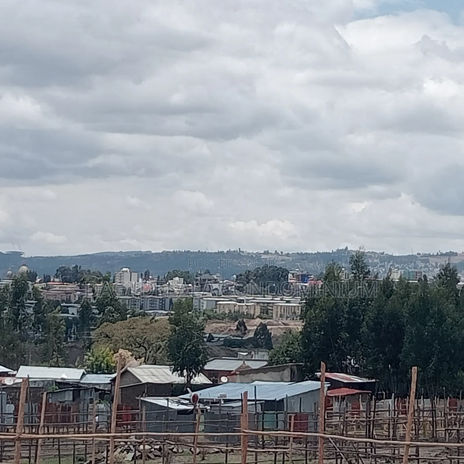 የሚሸጥ 1000 ካሬ ሳይት ፕላኑ G+5 እነሰ ከዛ በላይ የሚፈቅድ 40ሚሊየን ብር