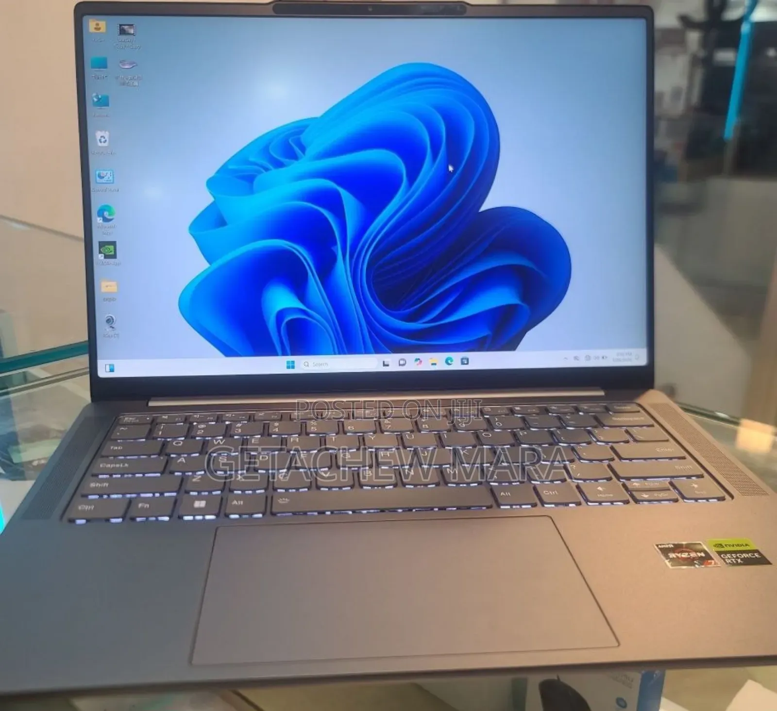 New Laptop Lenovo ThinkPad Yoga 16GB AMD Ryzen 7 SSD 512GB