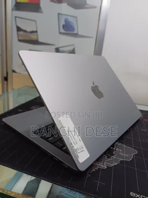 New Laptop Apple MacBook Pro M1 16GB Apple M1 Pro SSD 512GB