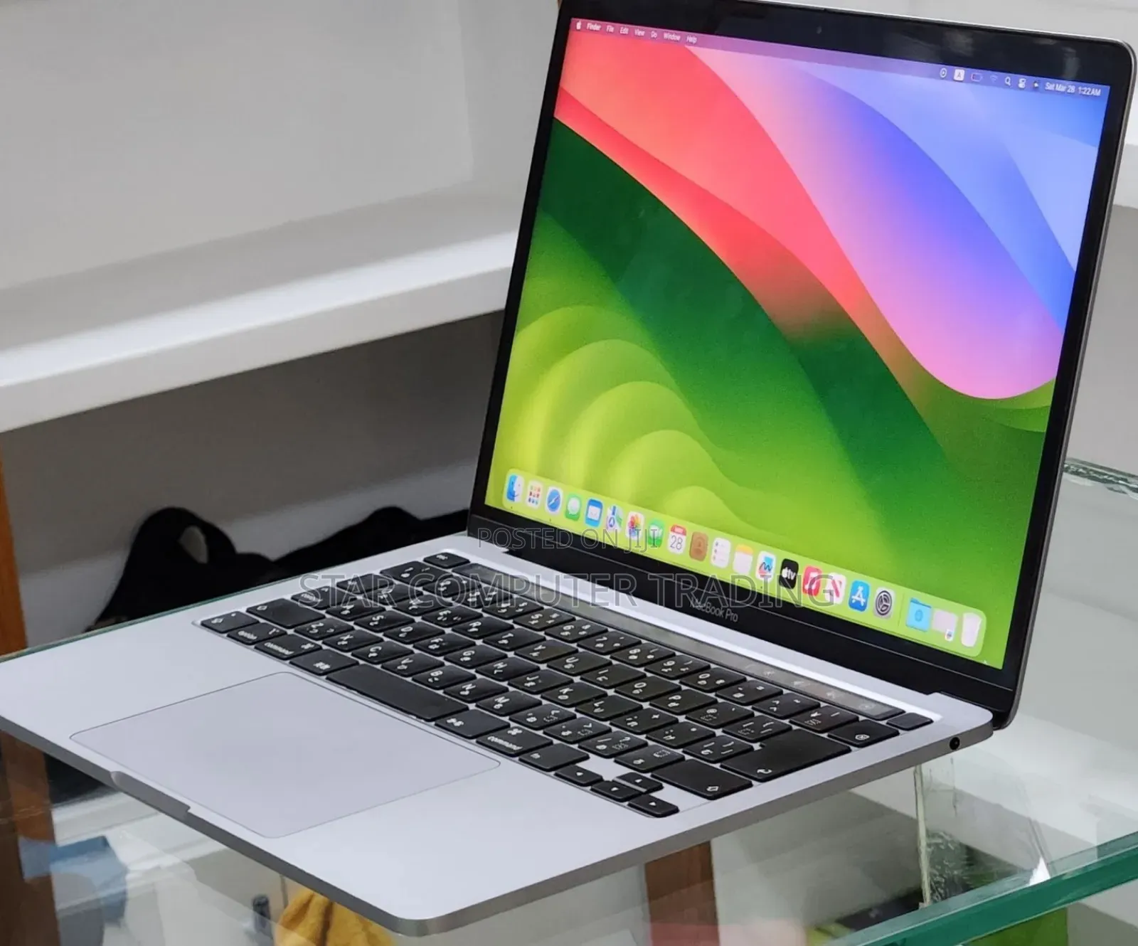 New Laptop Apple MacBook Pro 2020 8GB Intel Core i5 SSD 512GB