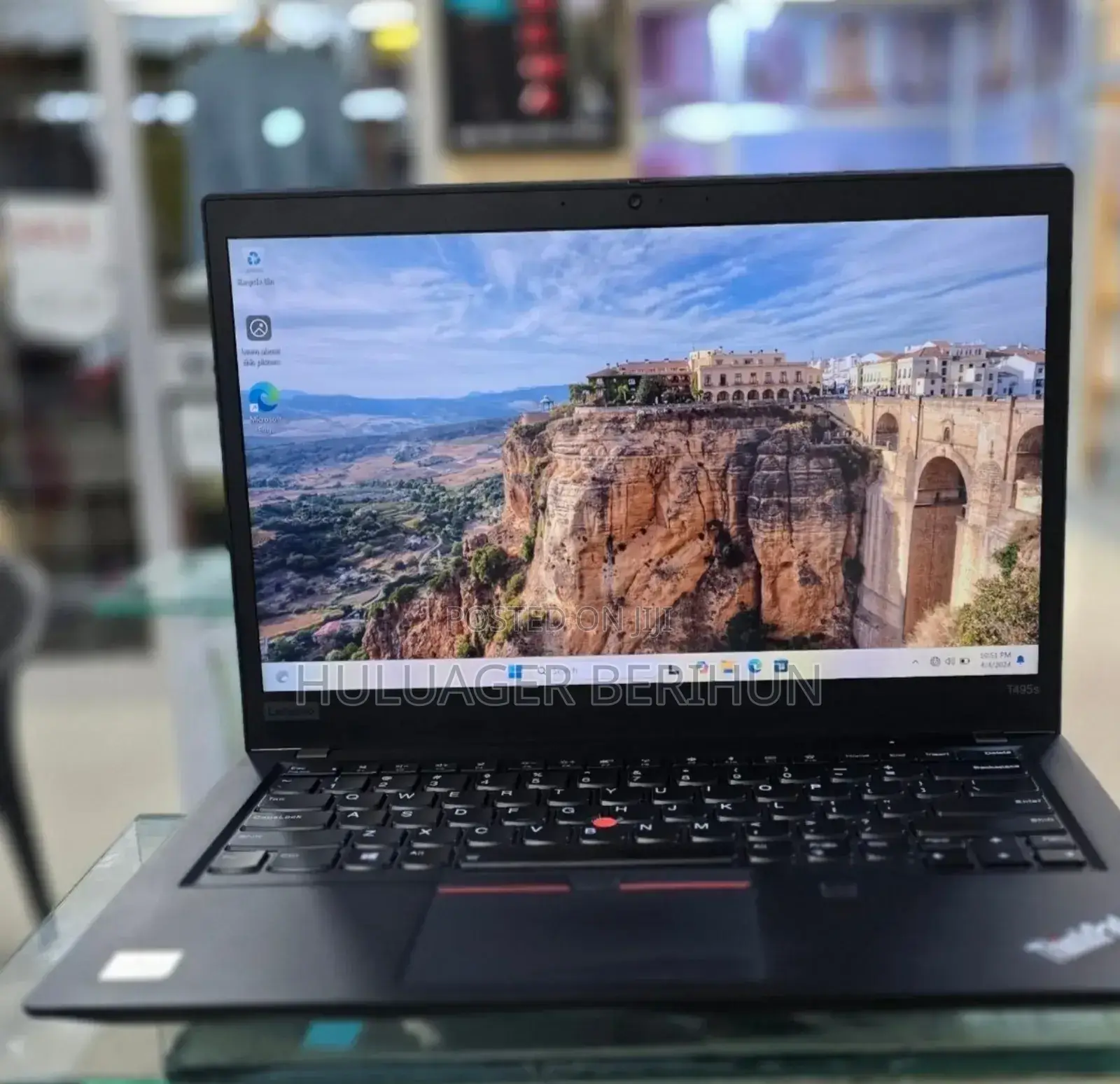 New Laptop Lenovo ThinkPad t495s 16GB AMD Ryzen 7 SSD 512GB