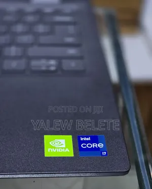 New Laptop Dell Latitude 3320 8GB Intel Core i7 SSD 256GB