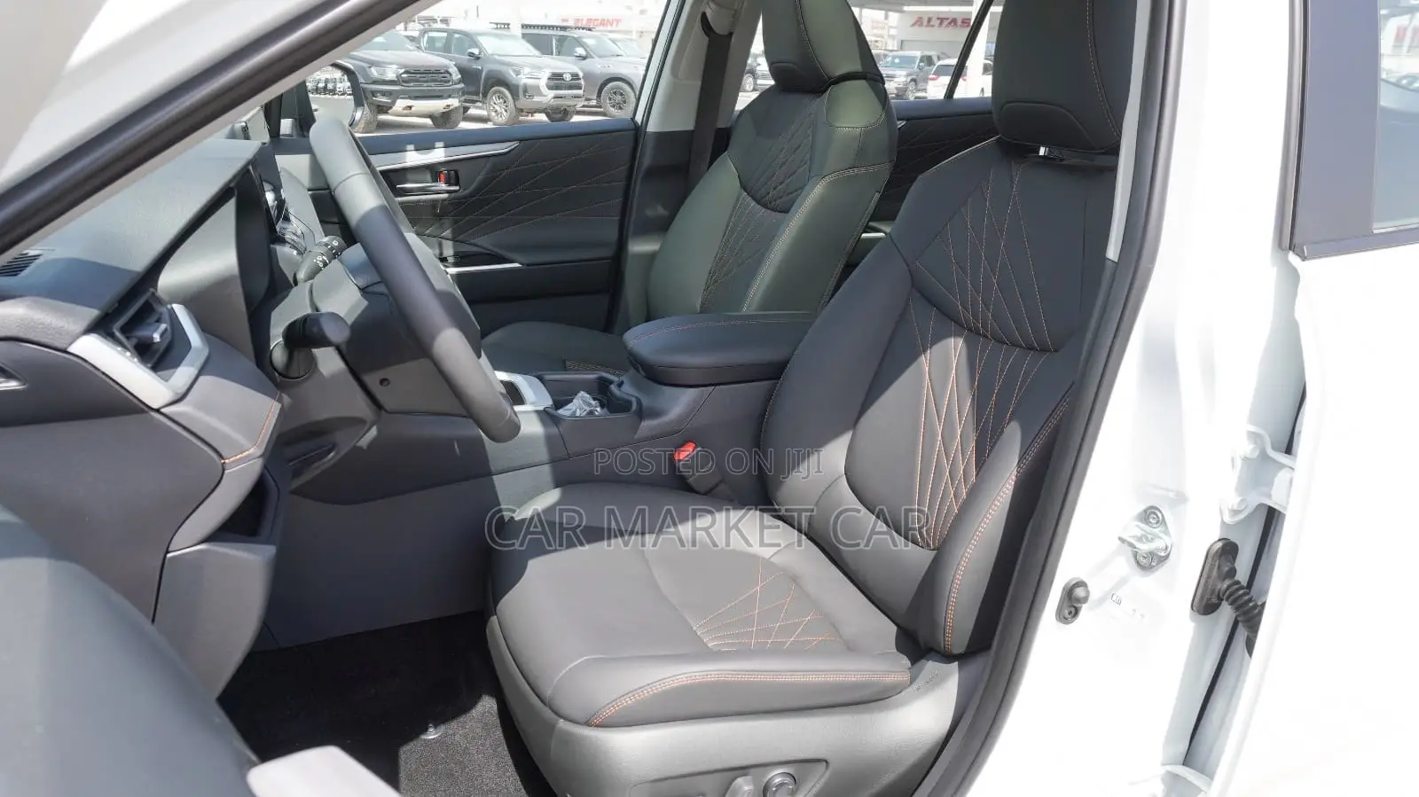 New Toyota RAV4 Hybrid LE AWD 2024 White