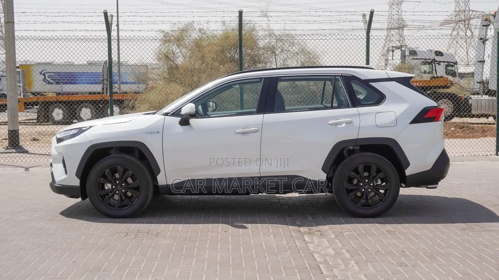 New Toyota RAV4 Hybrid LE AWD 2024 White