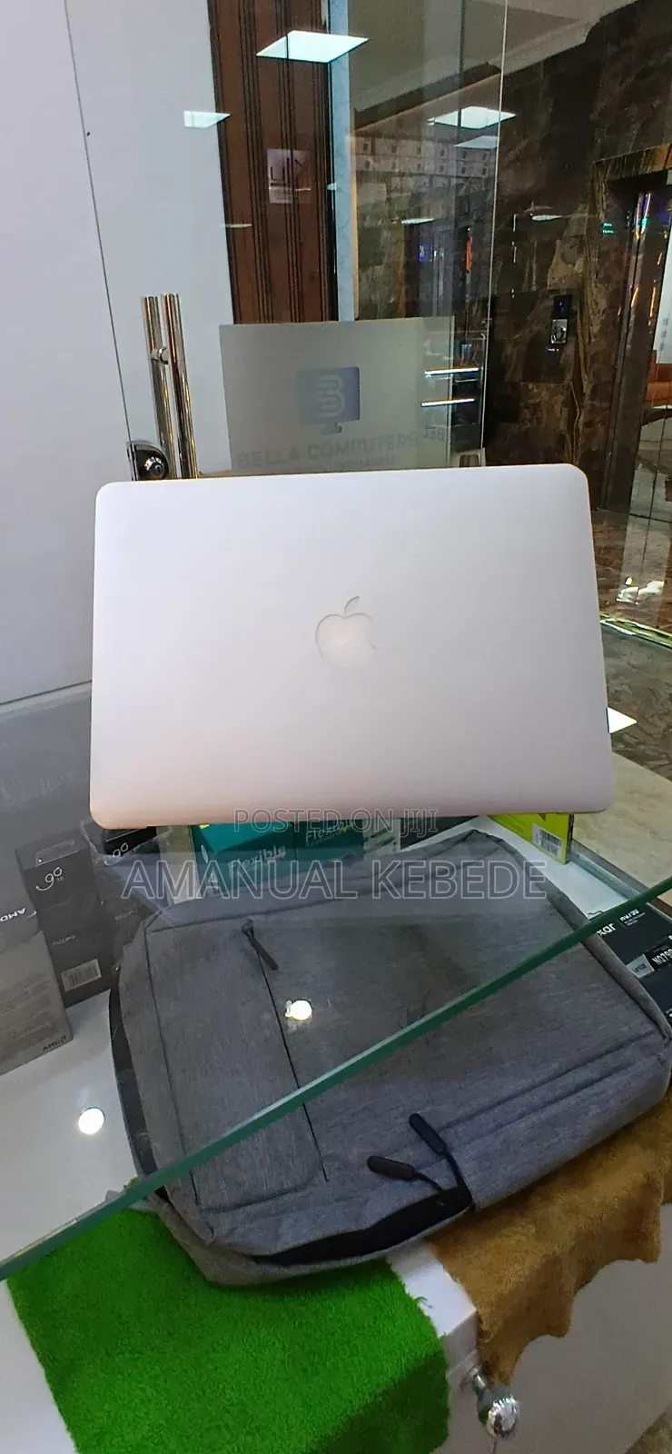 New Laptop Apple MacBook Air 4GB Intel Core i5 SSD 128GB