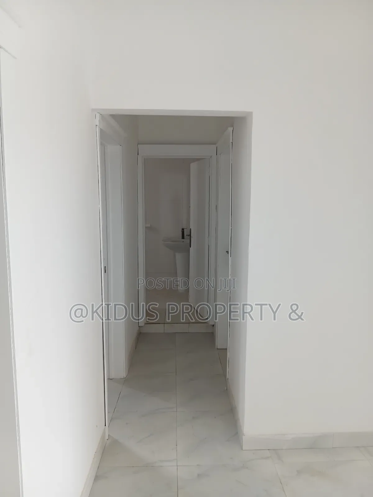 2bdrm Apartment in Lebu Mebrate, Nifas Silk-Lafto for rent