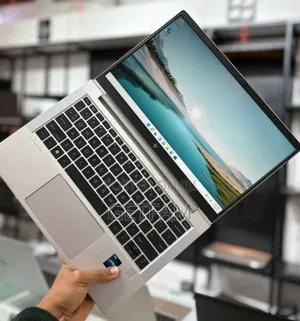 New Laptop HP 630 16GB Intel Core i7 SSD 512GB