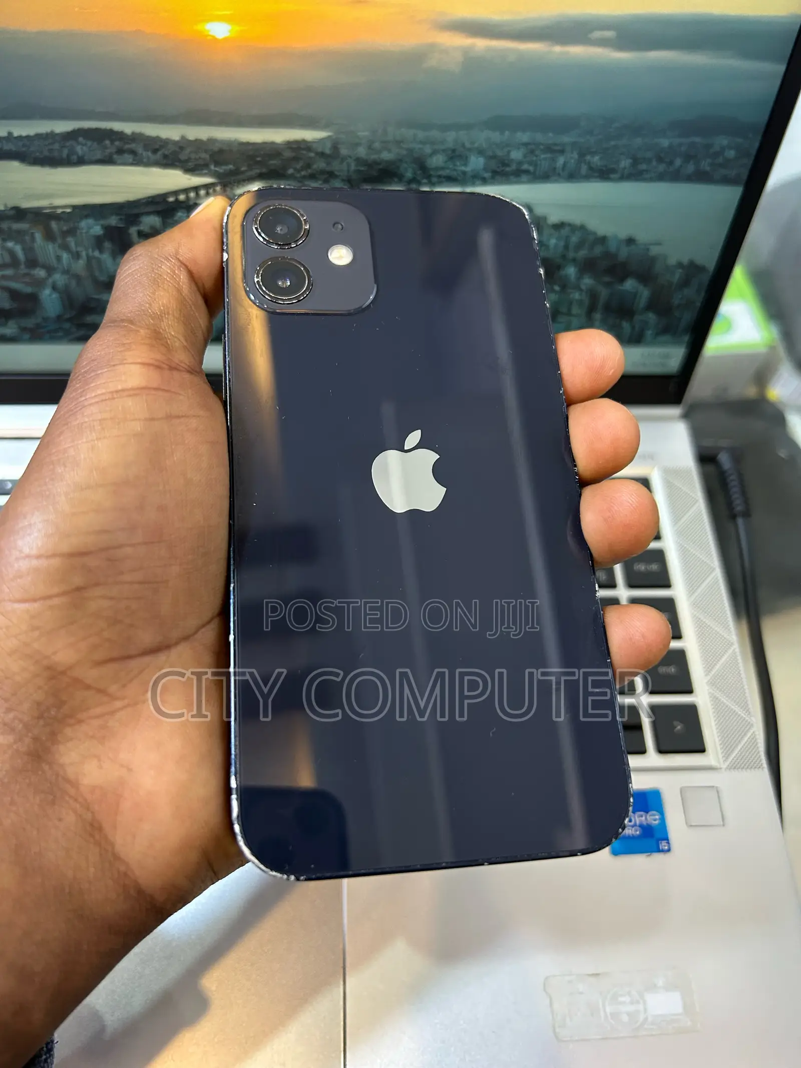 Apple iPhone 12 64 GB Black