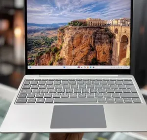 New Laptop Microsoft Surface Go 2 16GB Intel Core i5 SSD 512GB