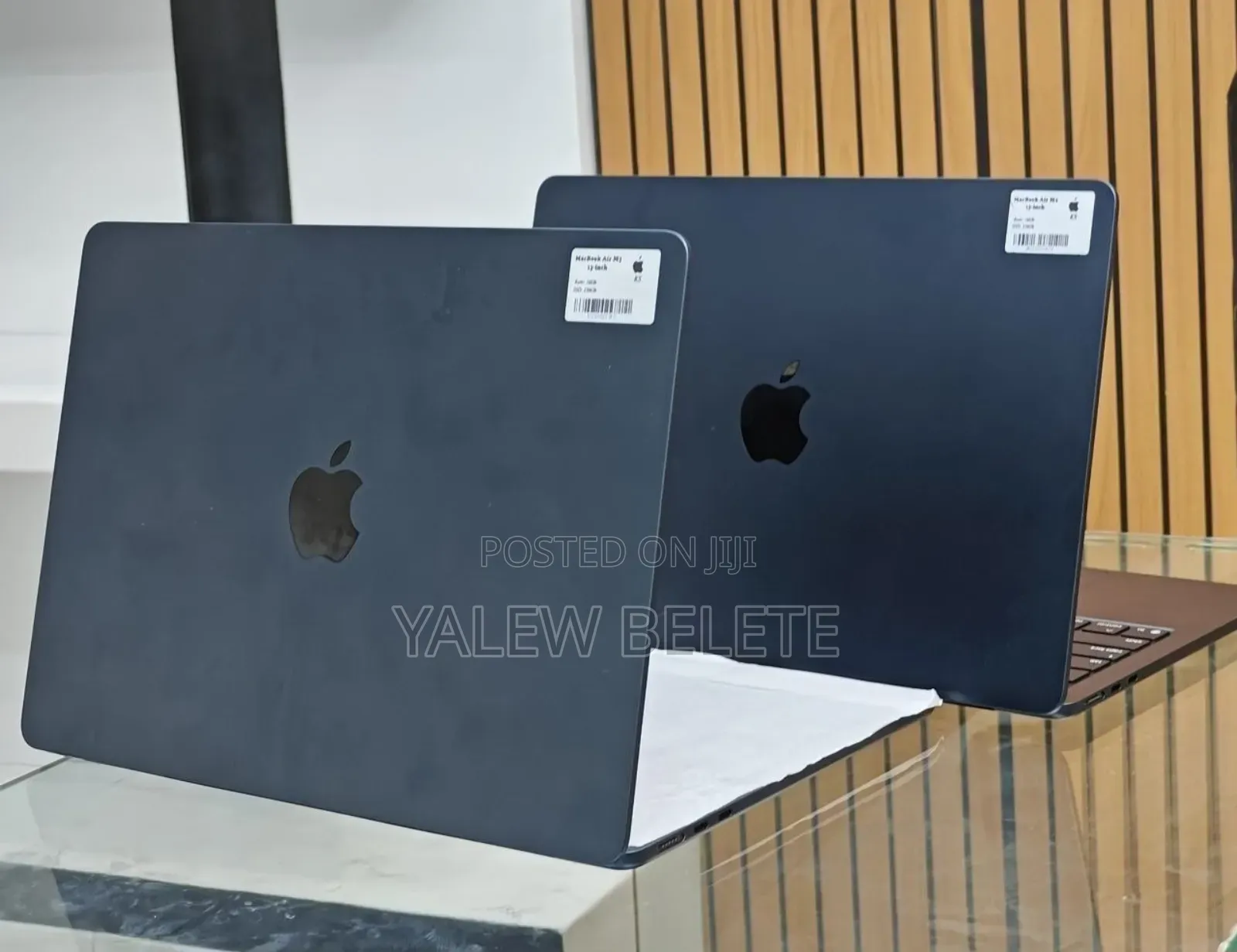 New Laptop Apple MacBook Air 2025 M4 13-inch 16GB Apple M4 SSD 256GB