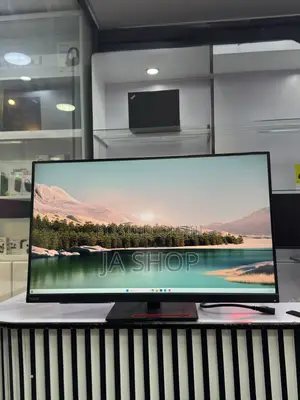 32 Inch Monitor