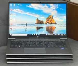 New Laptop HP ZBook Firefly G8 16GB Intel Core i7 SSD 512GB