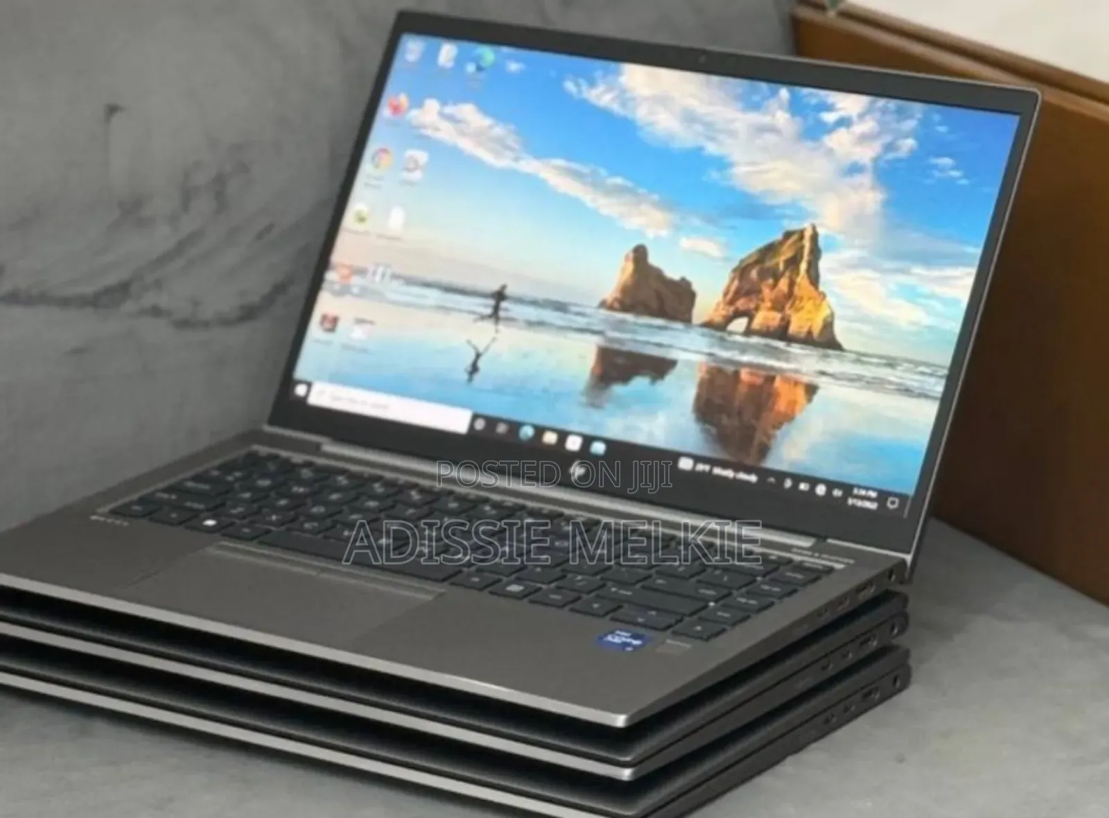 New Laptop HP ZBook Firefly G8 16GB Intel Core i7 SSD 512GB