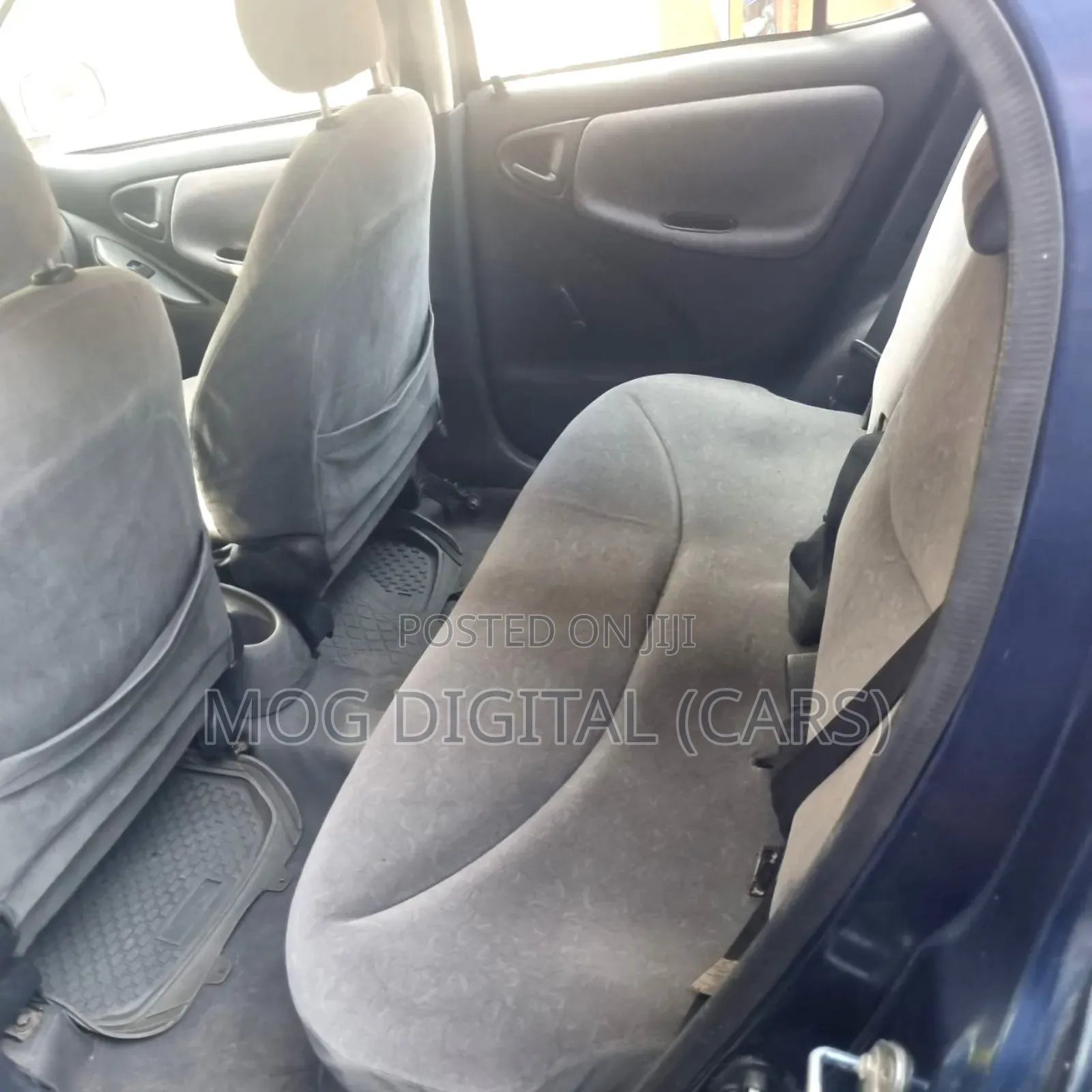 Toyota Vitz 1.0 FWD 5dr 1999 Blue