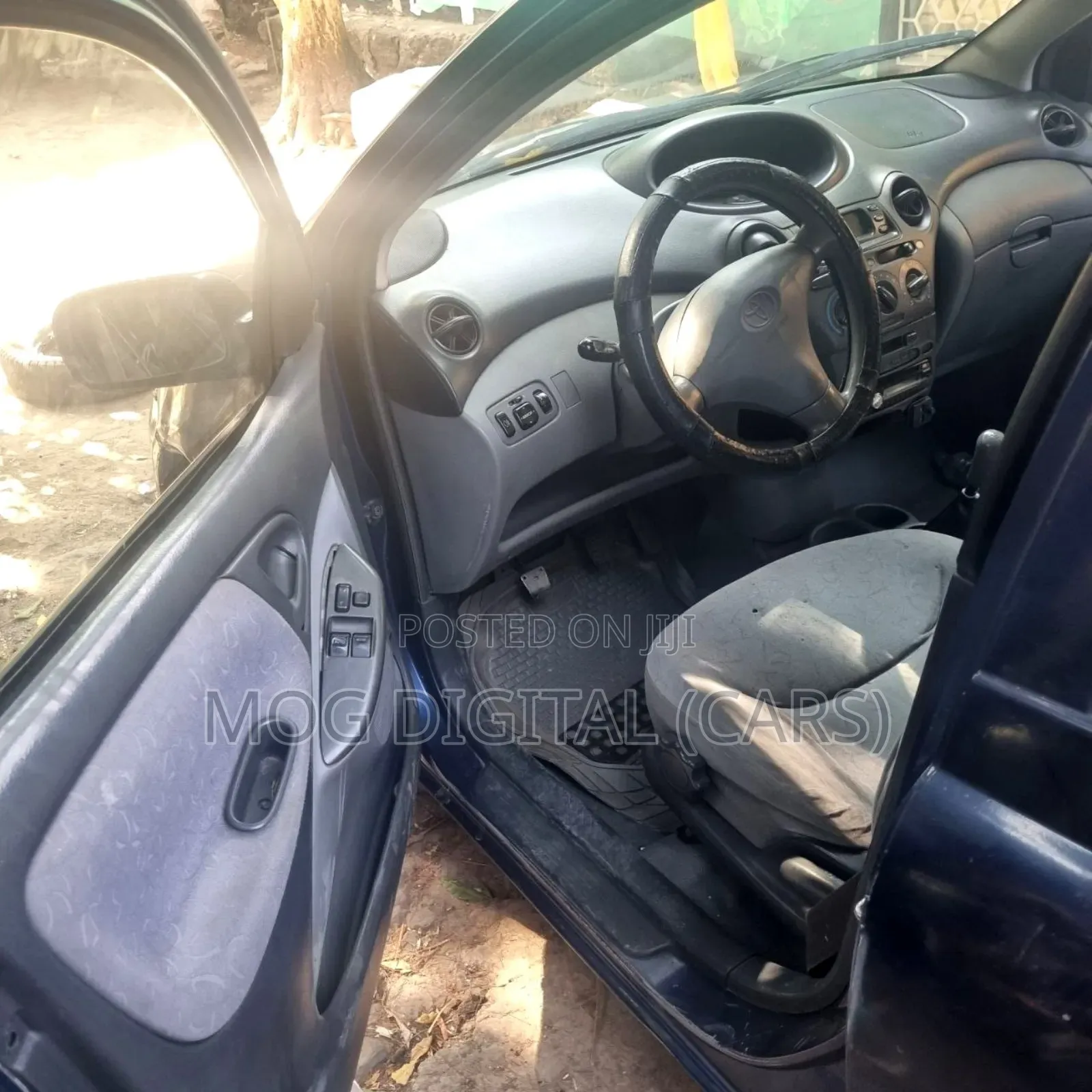 Toyota Vitz 1.0 FWD 5dr 1999 Blue
