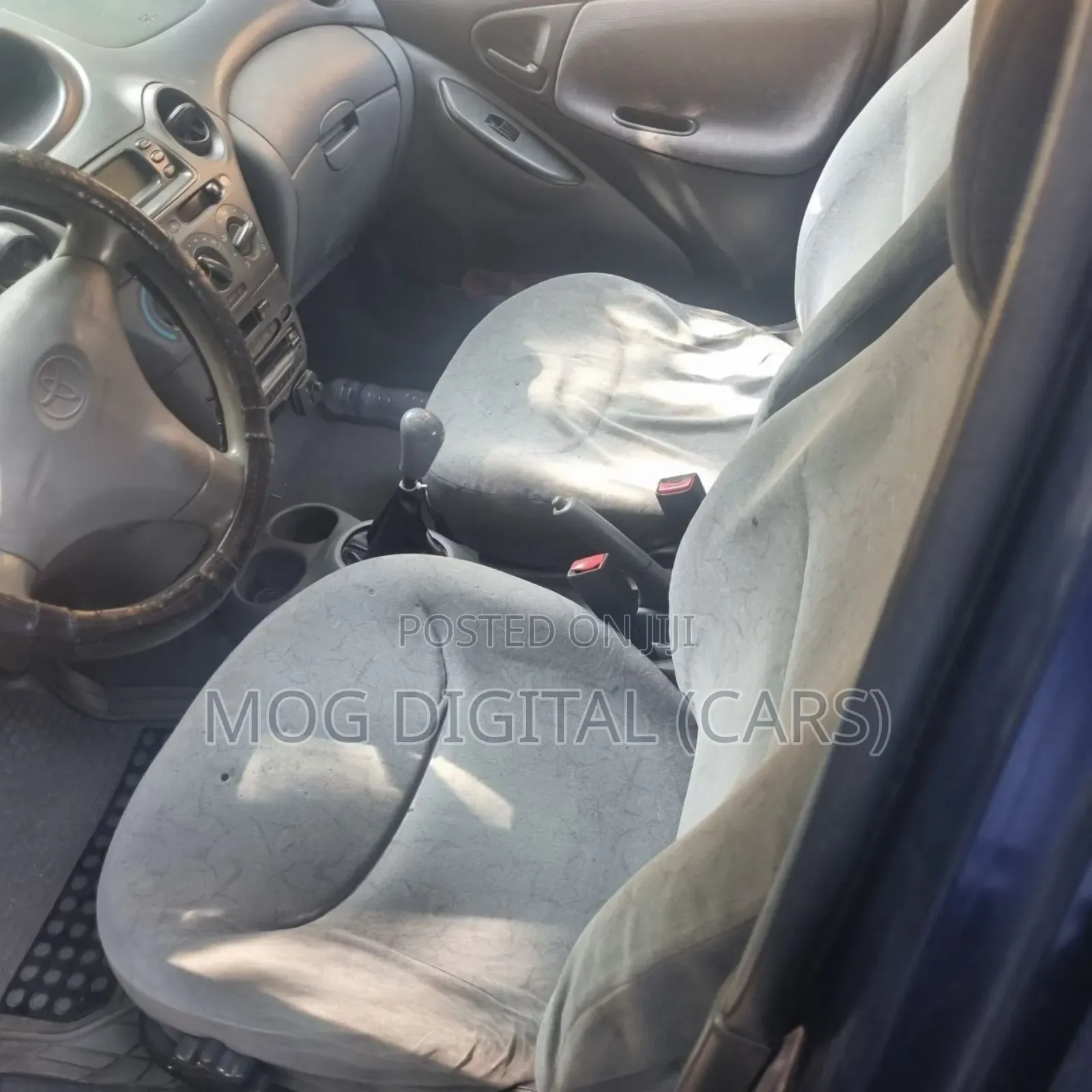 Toyota Vitz 1.0 FWD 5dr 1999 Blue