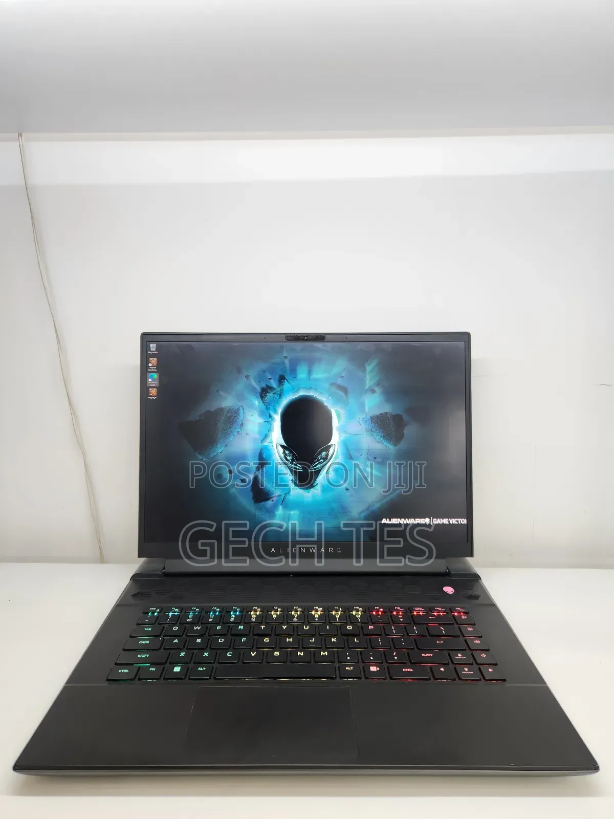 New Laptop Dell Alienware M16 R1 16GB AMD Ryzen 9 SSD 1T