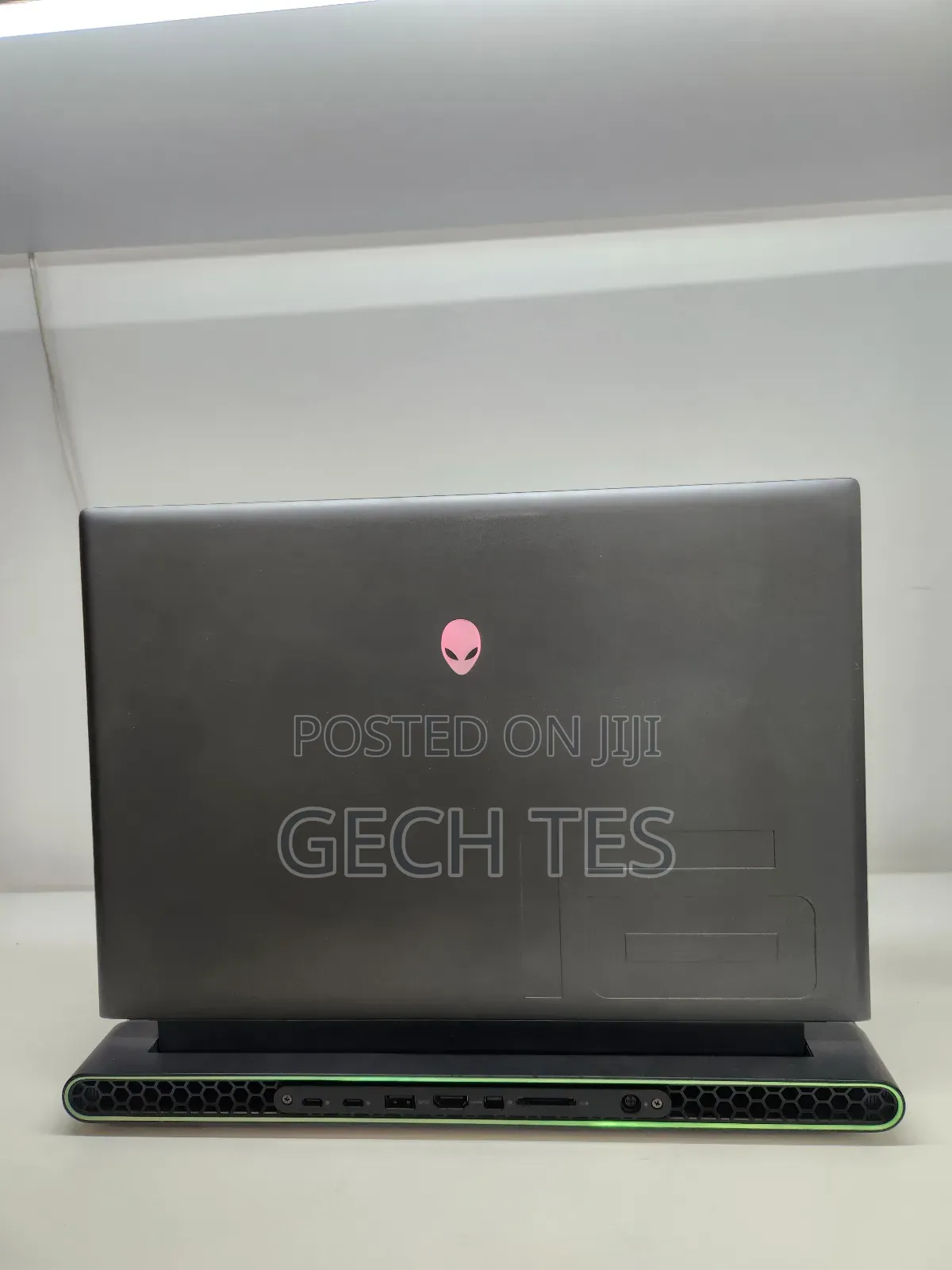 New Laptop Dell Alienware M16 R1 16GB AMD Ryzen 9 SSD 1T