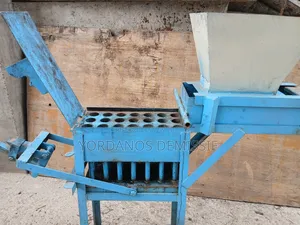 Charcoal Crusher and Making Machine