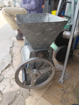 የቡና መፈልፈያ ማሽን (Manual Coffee Pulper)