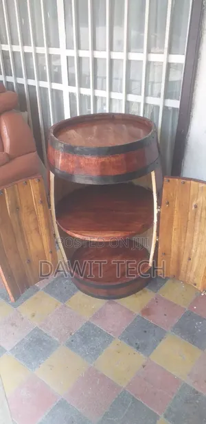 Wood Barrel Buffet የእንጨት በርሜል