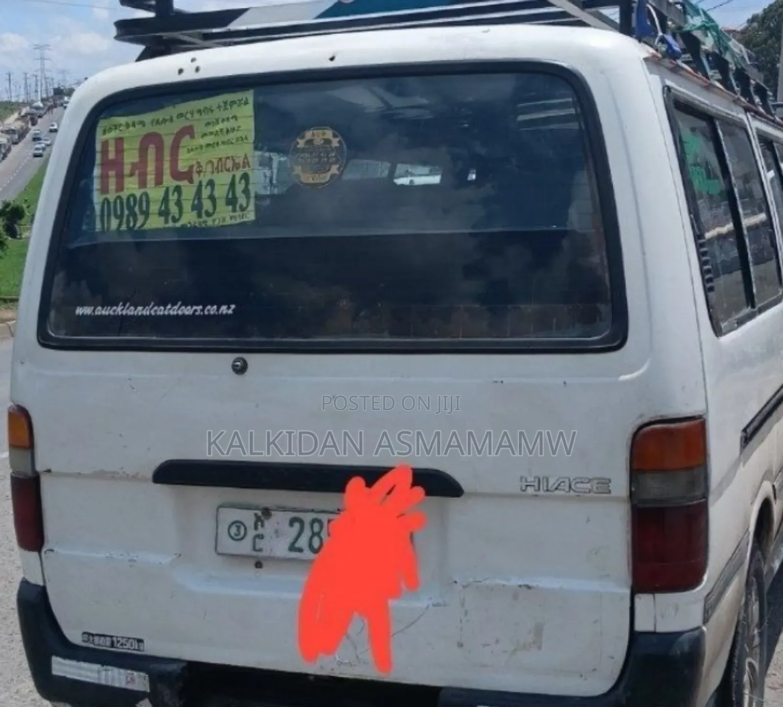 Toyota HiAce 2001 White