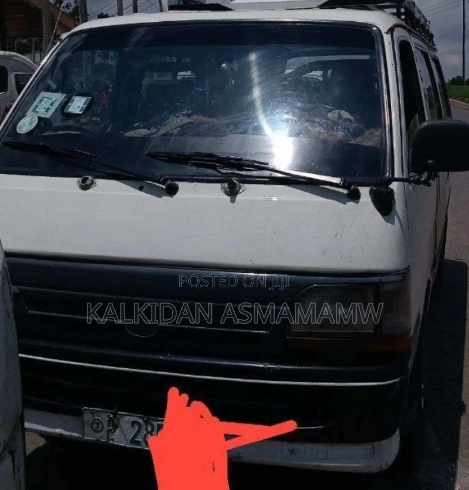 Toyota HiAce 2001 White