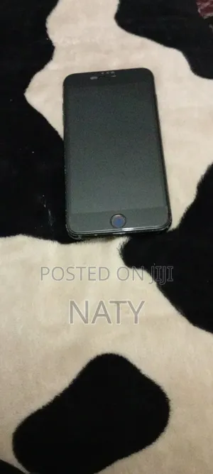 Apple iPhone 7 Plus 32 GB Black