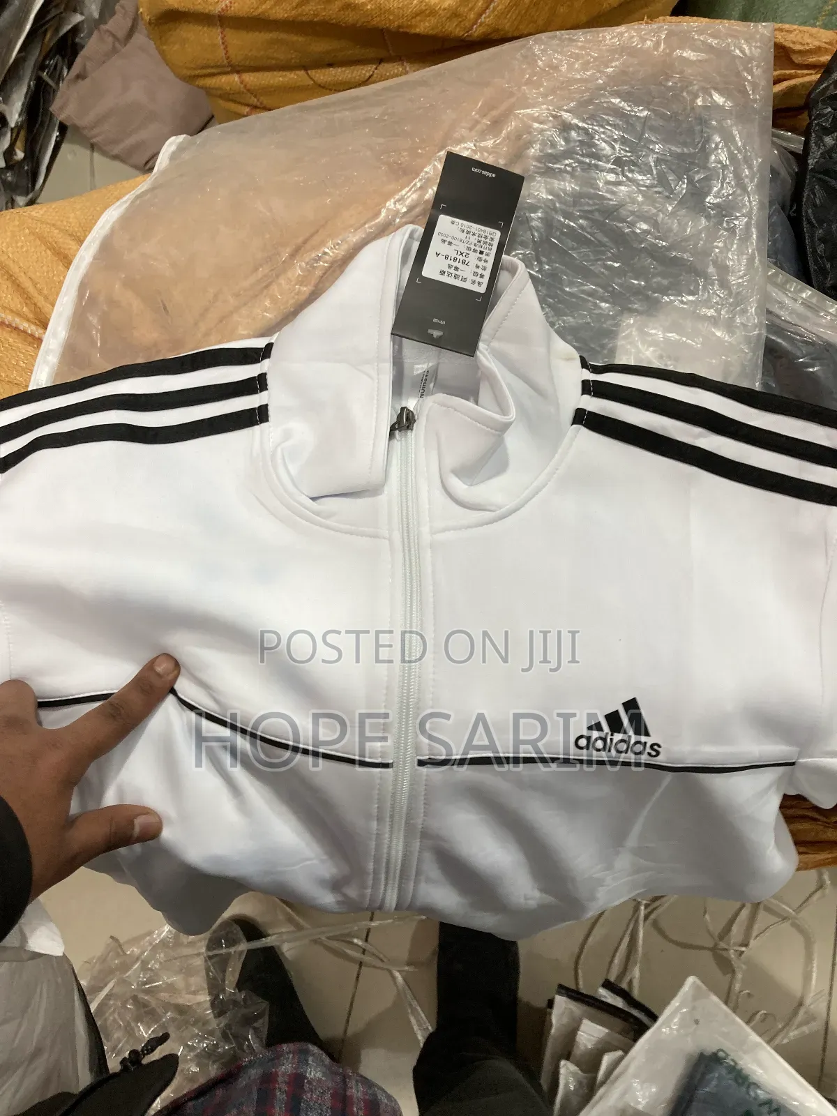 አዲስ Adidas ትራክ ጃኬት (ኦሪጅናል)