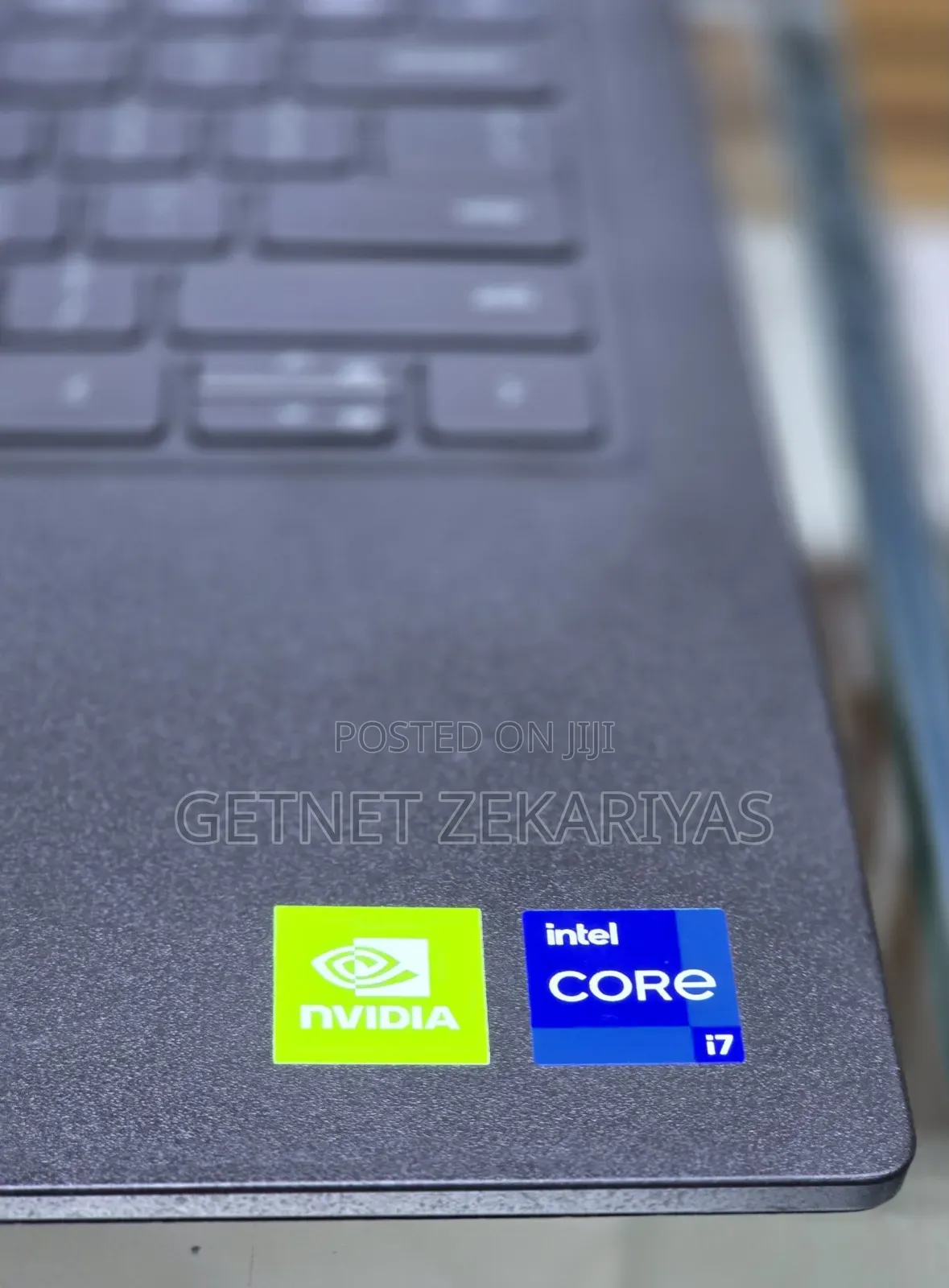 New Laptop Dell Latitude 3320 8GB Intel Core i7 SSD 256GB