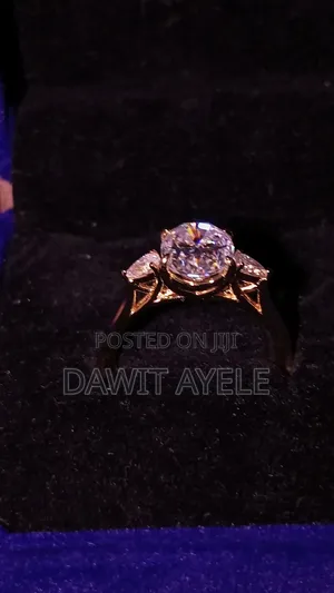 Moissanite Diamond Engagement Ring