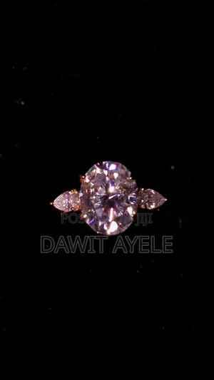 Moissanite Diamond Engagement Ring