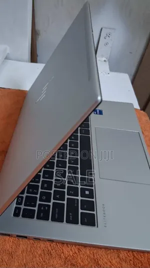 New Laptop HP Elite Dragonfly G3 16GB Intel Core i7 SSD 1T