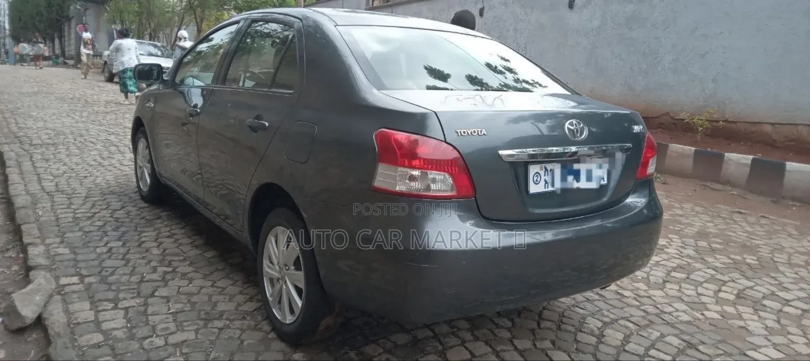 Toyota Yaris 2010 Gray