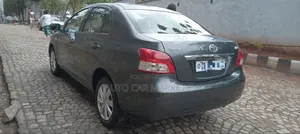 Toyota Yaris 2010 Gray