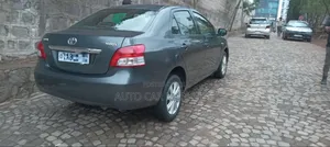 Toyota Yaris 2010 Gray